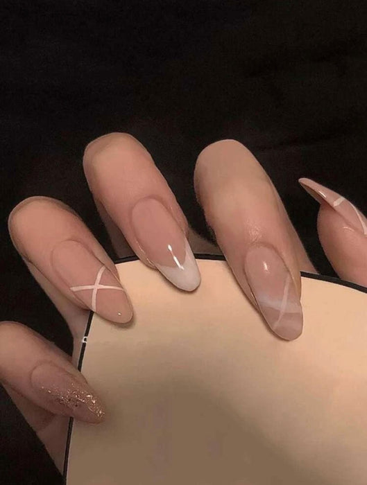Nude sparkly fake nails color